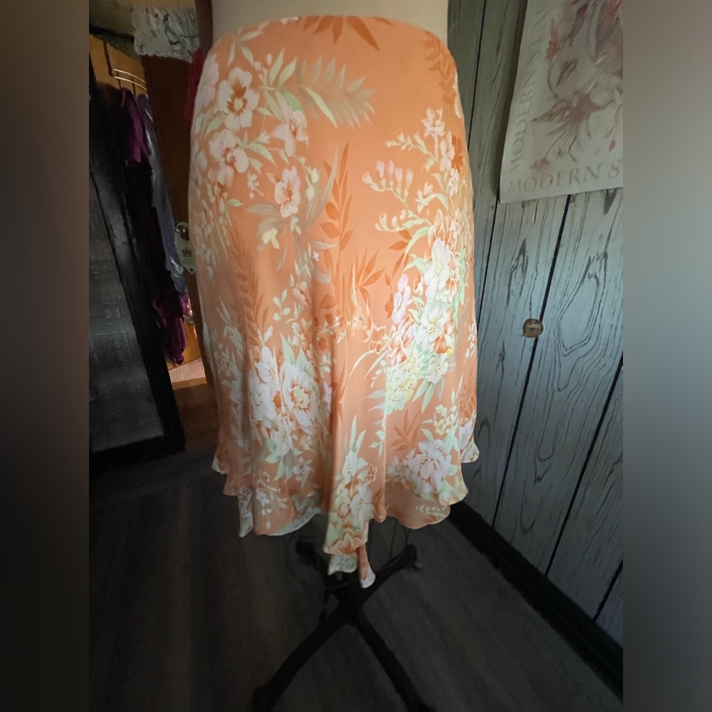 Silk peach floral layered skirt in size 6